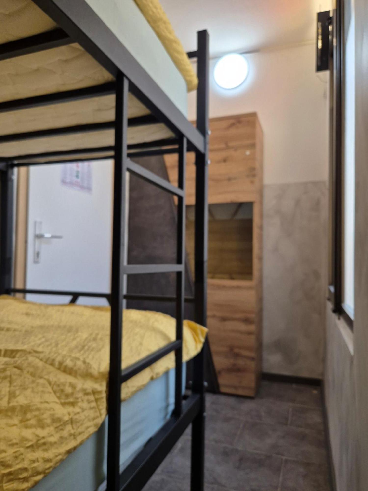 Bled Lesce Station Rooms And Beds エクステリア 写真