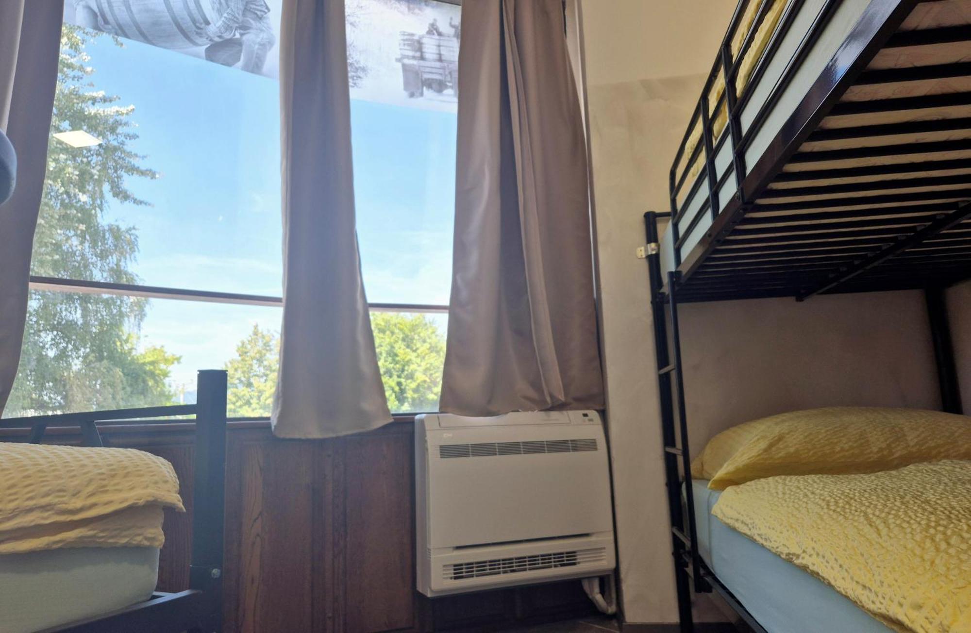 Bled Lesce Station Rooms And Beds エクステリア 写真